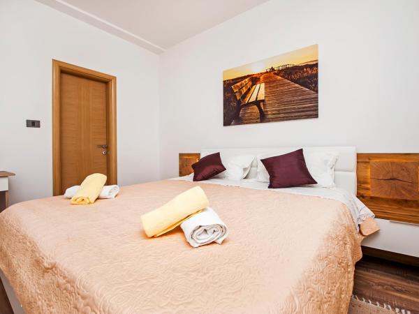 Rooms Mariana : photo 5 de la chambre chambre double avec balcon