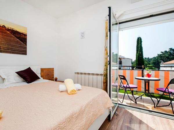 Rooms Mariana : photo 3 de la chambre chambre double avec balcon