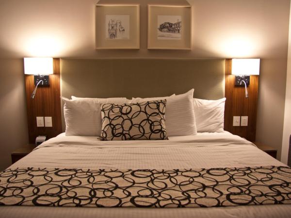 Casa Inn Premium Hotel Queretaro : photo 8 de la chambre suite junior