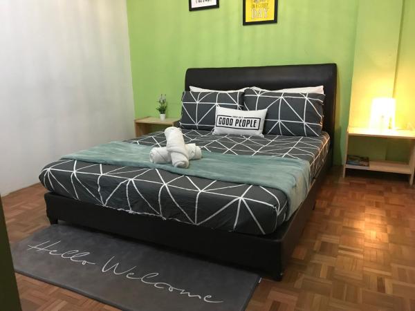 Check In Lodge : photo 9 de la chambre chambre double avec salle de bains commune