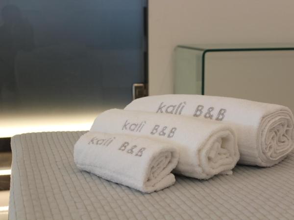 Kalì B&B : photo 7 de la chambre chambre quadruple - vue sur mer