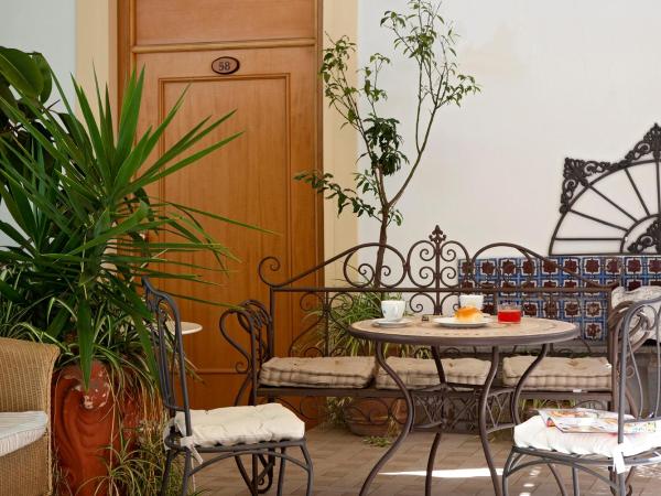 Hotel Del Corso : photo 5 de la chambre chambre double confort avec balcon