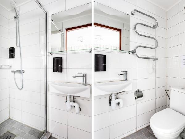 Rygerfjord Hotel & Hostel : photo 2 de la chambre cabine double standard avec salle de bains privative 