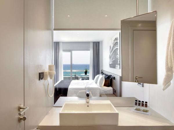 Poseidon Athens Hotel : photo 10 de la chambre chambre double ou lits jumeaux - vue sur mer