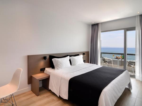 Poseidon Athens Hotel : photo 7 de la chambre chambre double ou lits jumeaux - vue sur mer