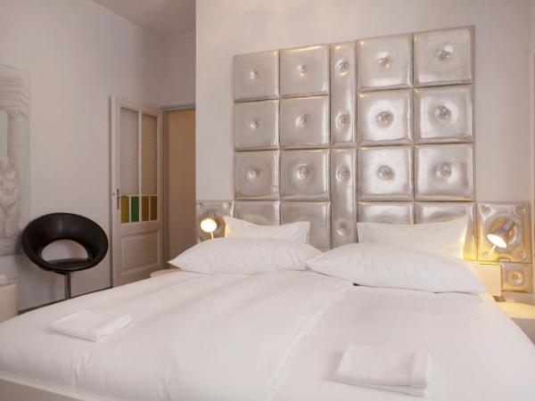 Caffè dell'Arte Boutique Rooms : photo 10 de la chambre chambre amour et charme