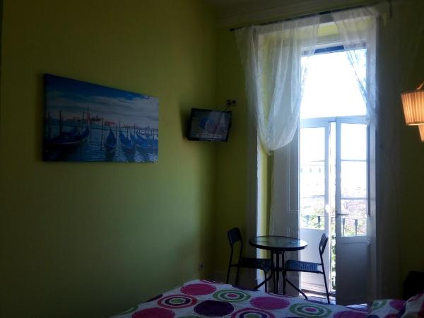 Cenário Catita Hostel : photo 5 de la chambre chambre double avec salle de bains privative