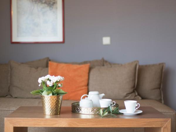 Plaza Hotel, Philian Hotels and Resorts : photo 2 de la chambre suite lit queen-size – vue sur mer