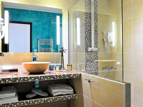 Htel Liberata & Spa : photo 4 de la chambre chambre double confort - accs gratuit au spa