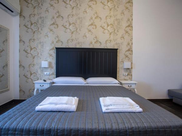 B&B Civico 41 Salerno : photo 10 de la chambre chambre quadruple