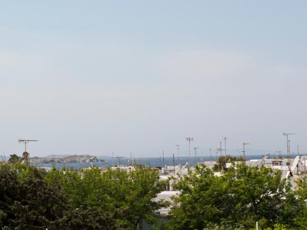 Karboni Hotel : photo 2 de la chambre chambre triple