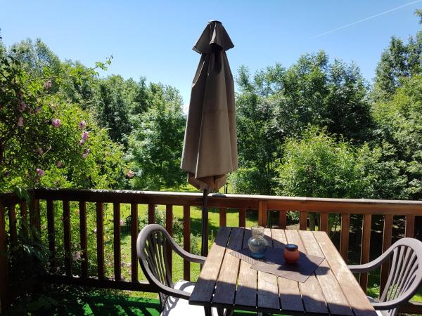 À la Petite Maison : photo 2 de la chambre studio avec vue sur jardin