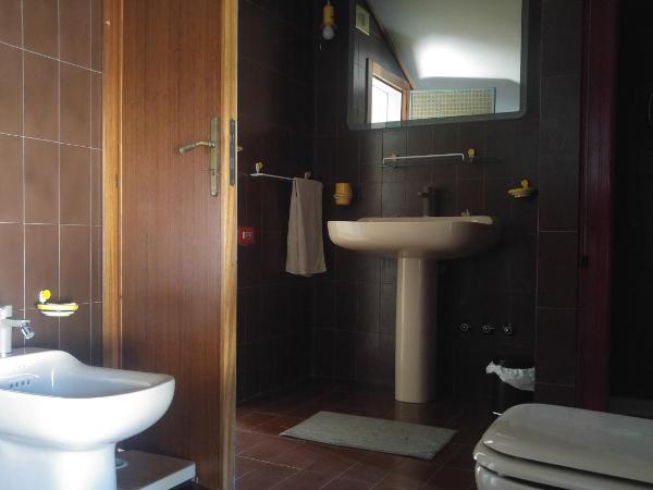 B&B Apulia Time : photo 3 de la chambre chambre double avec salle de bains privative