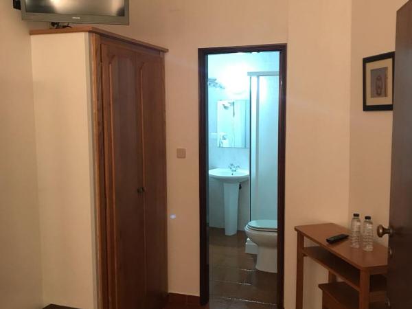 Rimavier Residence : photo 6 de la chambre chambre double avec salle de bains privative