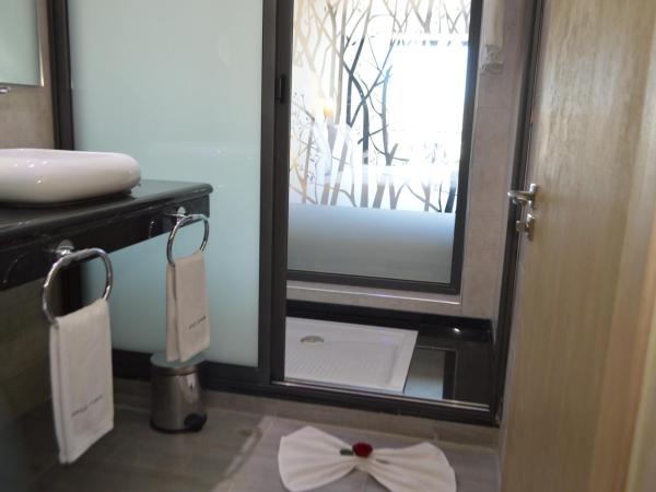 Anezi Tower Hotel : photo 7 de la chambre chambre premium - vue sur mer