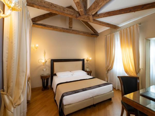 Hotel Paganelli : photo 5 de la chambre chambre triple