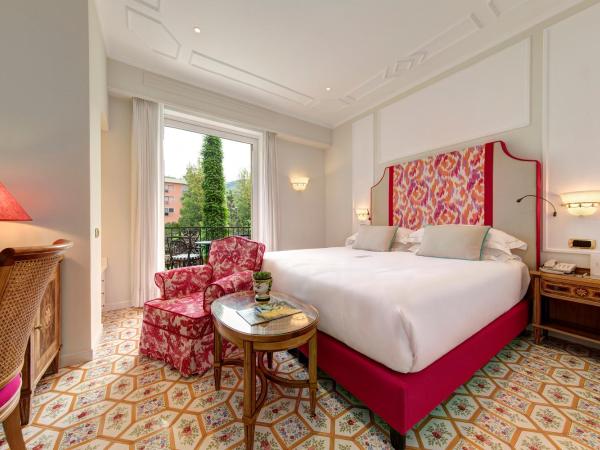 Grand Hotel Royal : photo 4 de la chambre chambre double ou lits jumeaux classique – vue sur ville