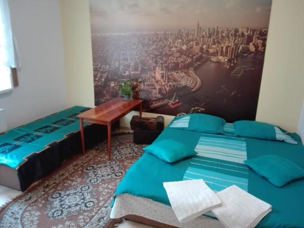 Hostel Madeira : photo 2 de la chambre chambre avec 2 grands lits queen-size 