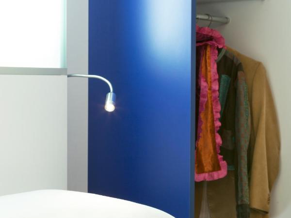 ibis Styles Vannes Gare Centre : photo 8 de la chambre chambre standard 2 lits simples