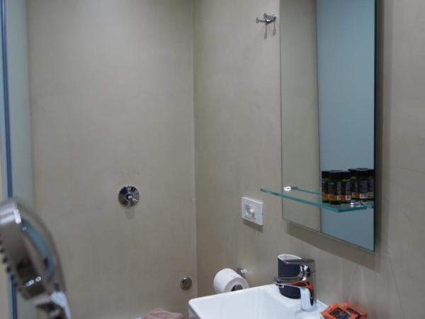 Fivos Pension : photo 2 de la chambre chambre double avec balcon - vue partielle sur mer