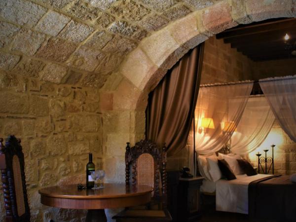 S.Nikolis' Historic Boutique Hotel : photo 1 de la chambre suite médiévale (bâtiment annexe)