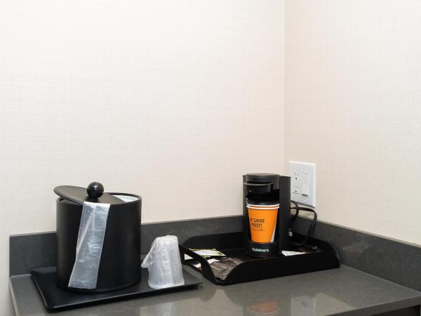 Wyndham Garden Niagara Falls Fallsview : photo 6 de la chambre chambre avec 2 grands lits queen-size