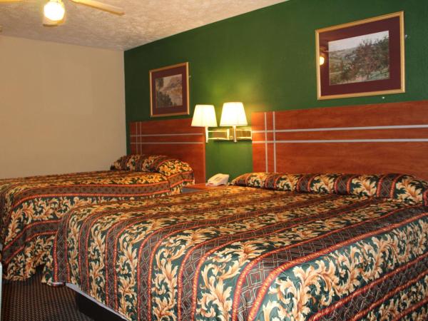 Apple Annie's Inn : photo 2 de la chambre chambre avec 2 lits doubles - non-fumeurs