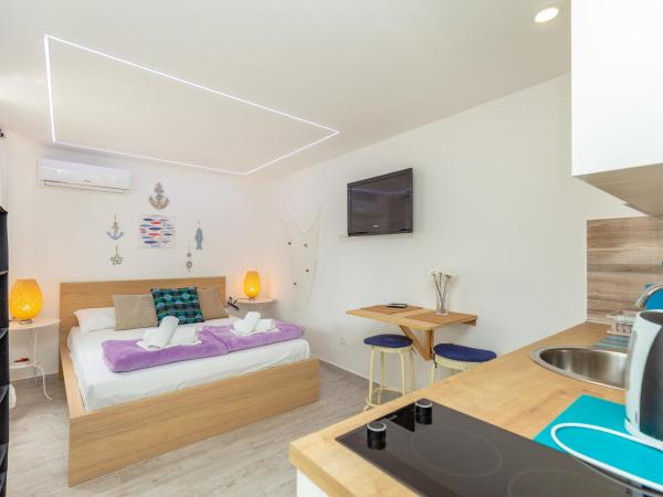 Apartments Zore Glavinić : photo 5 de la chambre studio avec terrasse