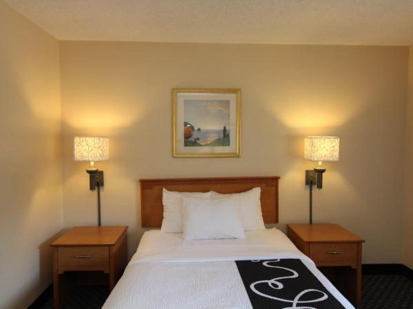 La Quinta by Wyndham Tampa Fairgrounds - Casino : photo 3 de la chambre double room with bath tub - mobility accessible/non-smoking