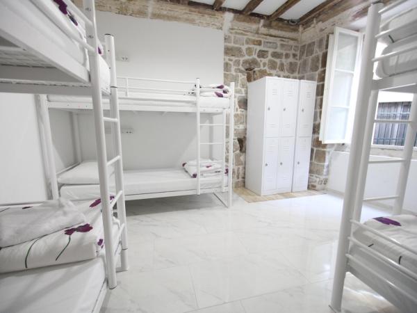 Hostel Angelina Old Town : photo 6 de la chambre lit dans dortoir mixte de 8 lits