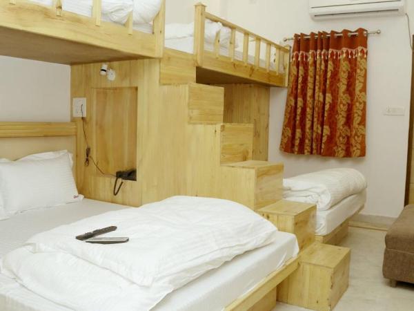 Friends Hostel by Backpackers Heaven- New Delhi Railway Station - Paharganj : photo 2 de la chambre chambre quadruple deluxe