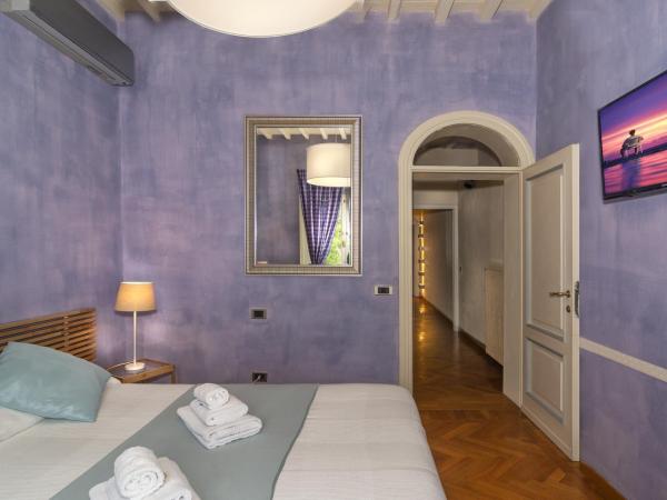 Lauri Loft : photo 7 de la chambre chambre lit king-size avec baignoire spa