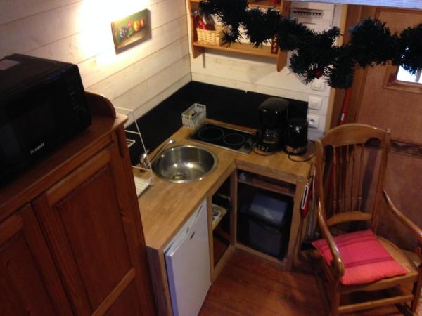 Les Roulottes de la Baronnie : photo 5 de la chambre cottage