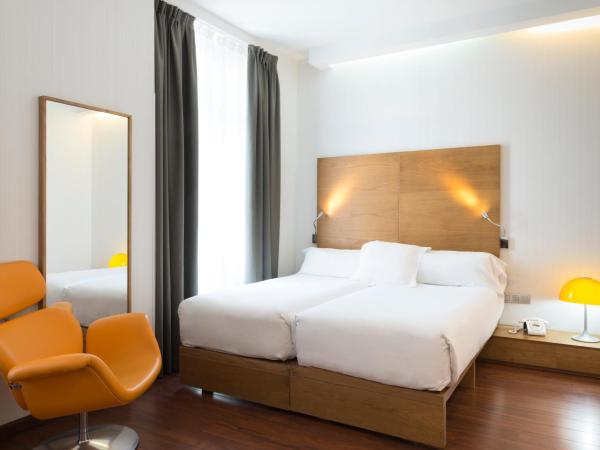 Petit Palace Plaza Málaga : photo 1 de la chambre chambre double