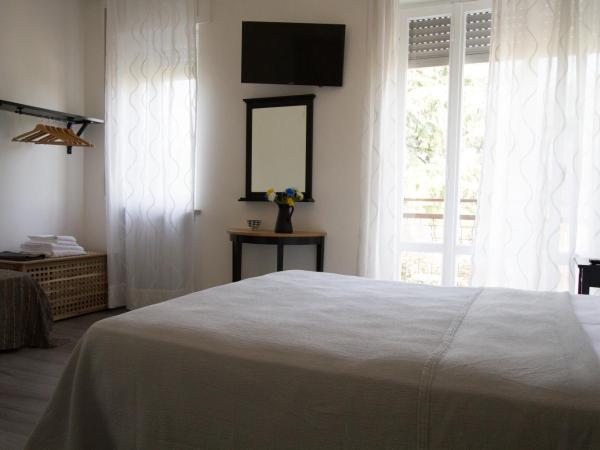 Soleluna Locazione Turistica : photo 4 de la chambre chambre triple