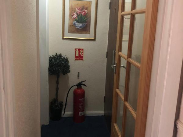 Charde Guest House : photo 1 de la chambre chambre simple avec toilettes communes