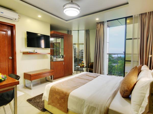 Unima Grand : photo 2 de la chambre chambre deluxe super avec balcon - navette aéroport aller-retour gratuite et réduction de 10 % sur nourriture, boissons et spa - vue sur océan