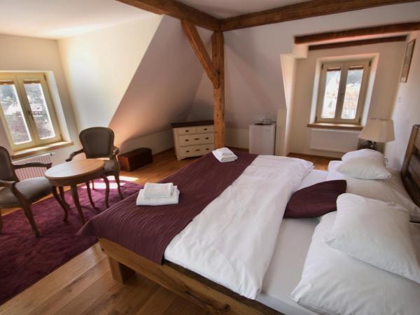 1st Republic Villa - Adults only : photo 6 de la chambre deluxe double room with castle view, air conditioning and free parking