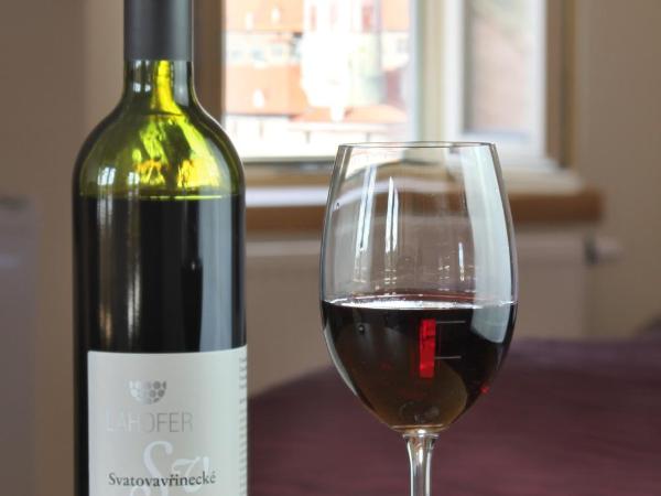 1st Republic Villa - Adults only : photo 8 de la chambre deluxe double room with castle view, air conditioning and free parking