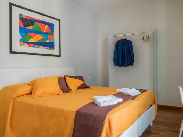 Plaium Montis : photo 2 de la chambre chambre double ou lits jumeaux avec salle de bains privative externe