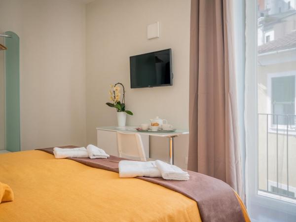 Plaium Montis : photo 1 de la chambre chambre double ou lits jumeaux avec salle de bains privative externe