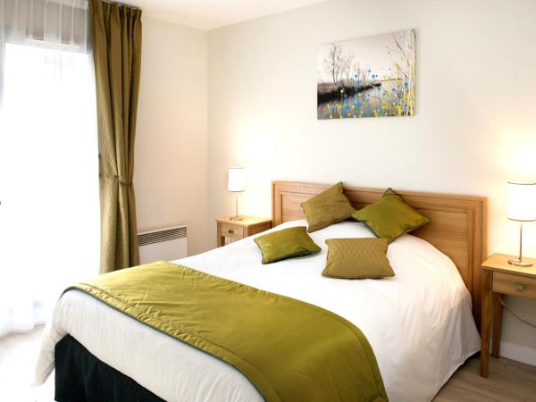 Domitys Paris Plaisance : photo 1 de la chambre studio avec vue sur jardin