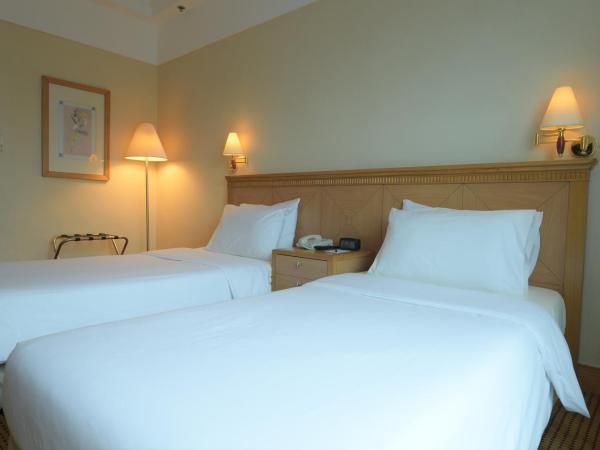 Ramada Hong Kong Grand View : photo 3 de la chambre chambre lits jumeaux supérieure 