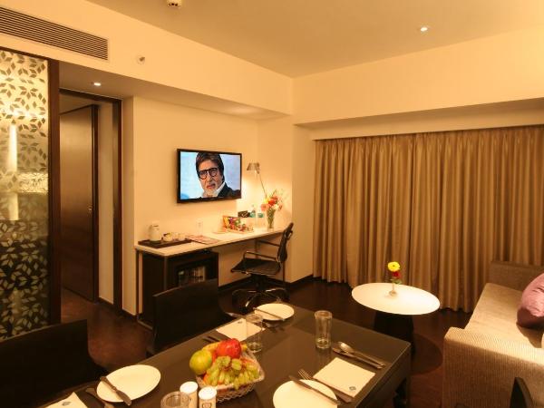 The Sahil Hotel : photo 5 de la chambre suite