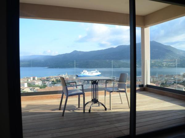 Casa Mare E Vista : photo 6 de la chambre suite junior avec terrasse