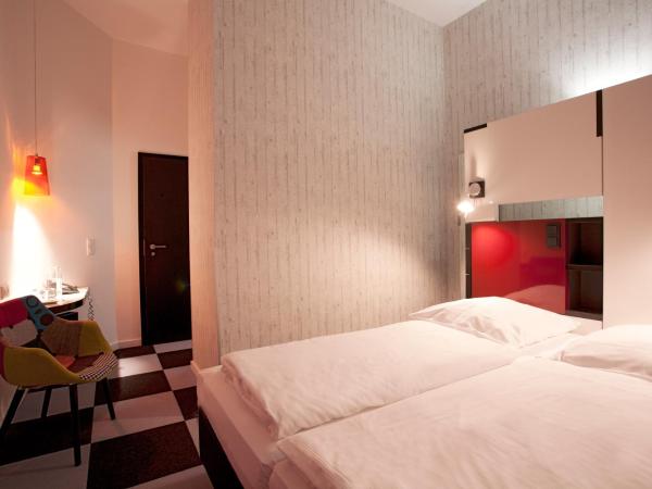Hotel Cristall - Frankfurt City : photo 10 de la chambre chambre double ou lits jumeaux confort 