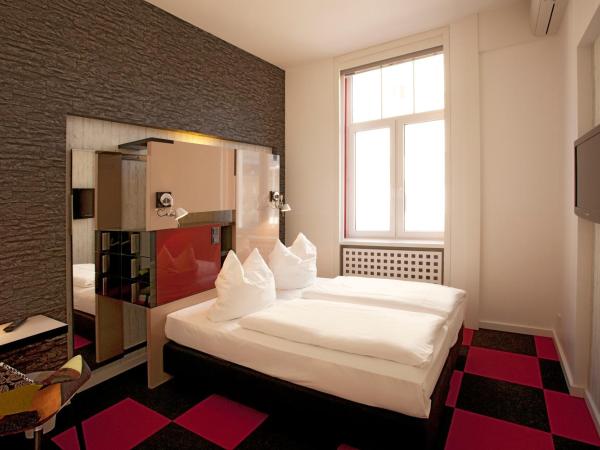 Hotel Cristall - Frankfurt City : photo 1 de la chambre chambre double ou lits jumeaux confort 
