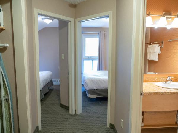 Banff Rocky Mountain Resort : photo 6 de la chambre suite 2 chambres