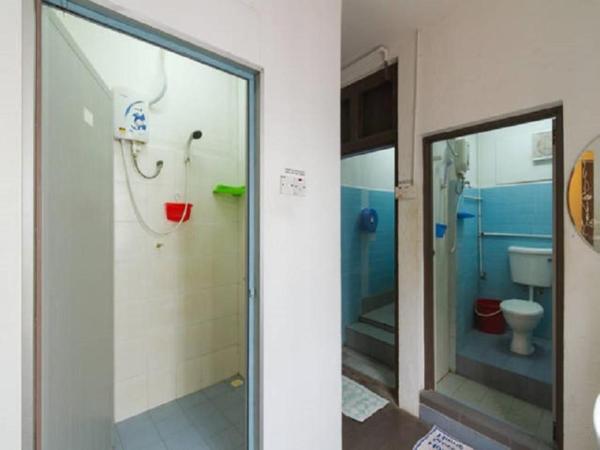 Cocoa Mews Cafe and Homestay : photo 10 de la chambre chambre double standard avec salle de bains commune
