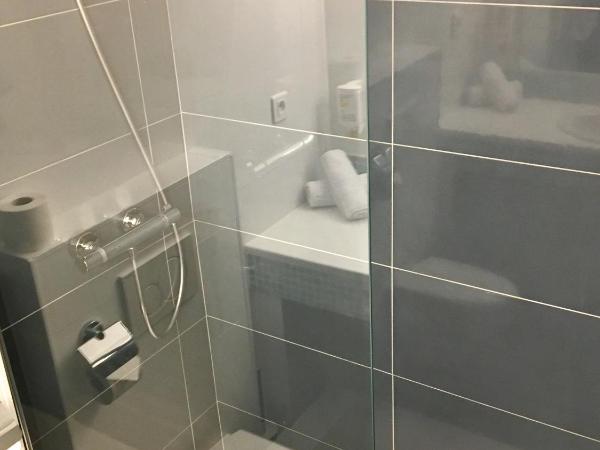 Amerique Hotel Palavas - Piscine - Plage : photo 5 de la chambre chambre lits jumeaux/double standard